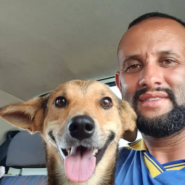 carteiro-tira-selfies-com-todos-os-animais-que-encontra-no-caminho